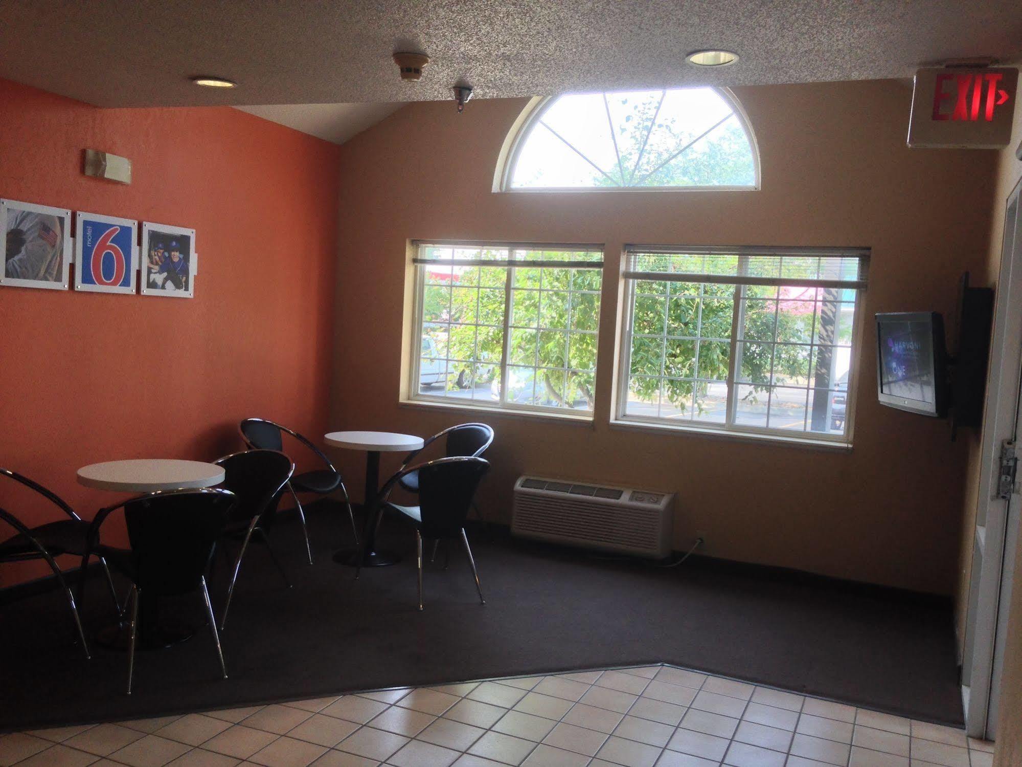6-olathe, Ks Hotel